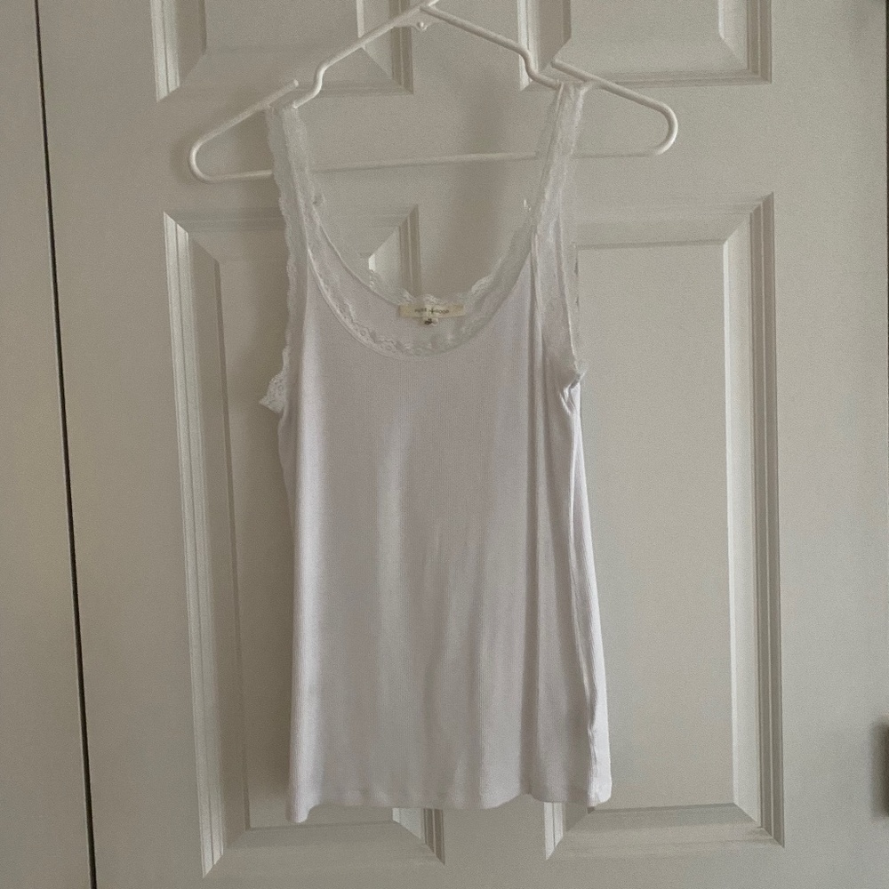 Pure + good white ribbed tank with lace
